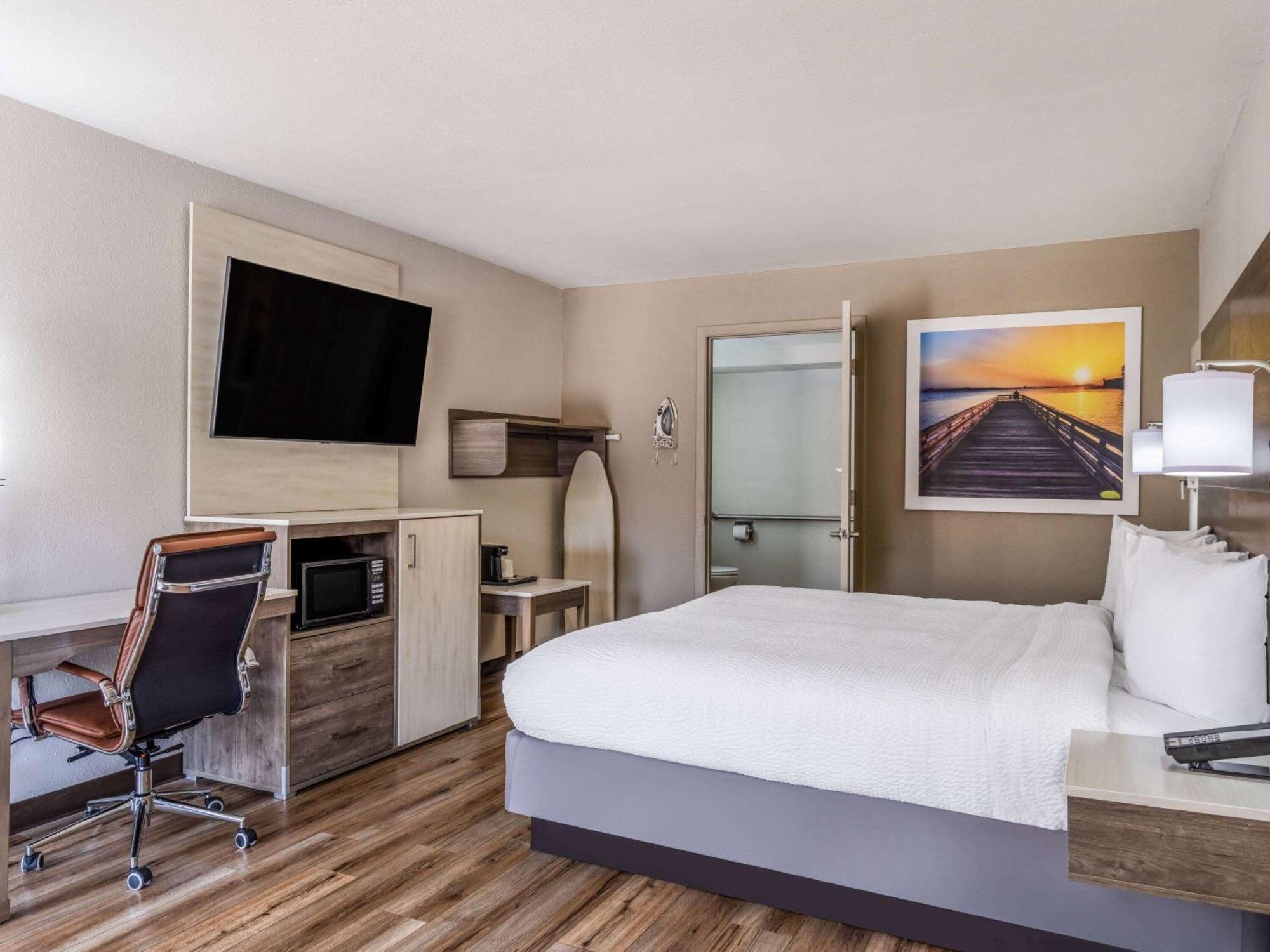 Days Inn By Wyndham Клемсон Экстерьер фото